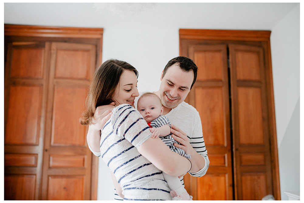 Séance bébé 3 mois à domicile - Alice - Myriam Ravoni Photographe Famille
